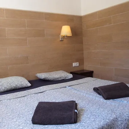 Villa Sleeps 22 With Pool And Wifi *