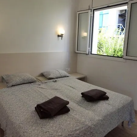 Sleeps 22 With Pool And Wifi Lloret de Mar