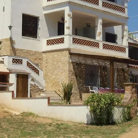 Vila Sleeps 22 With Pool And Wifi